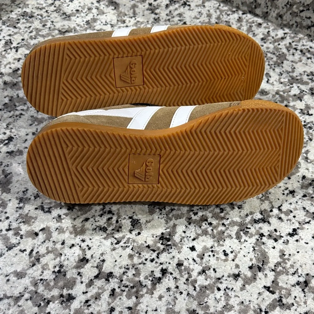 Gola Women's Tan and White Sneakers - Picture 6 of 7